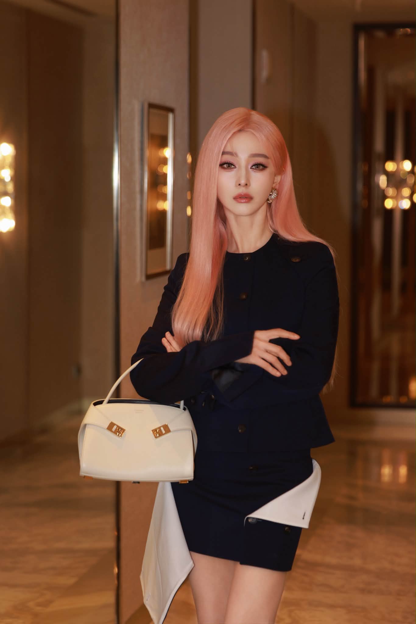 Fan Bingbing 范冰冰 (@bingbingfan0916) • Facebook