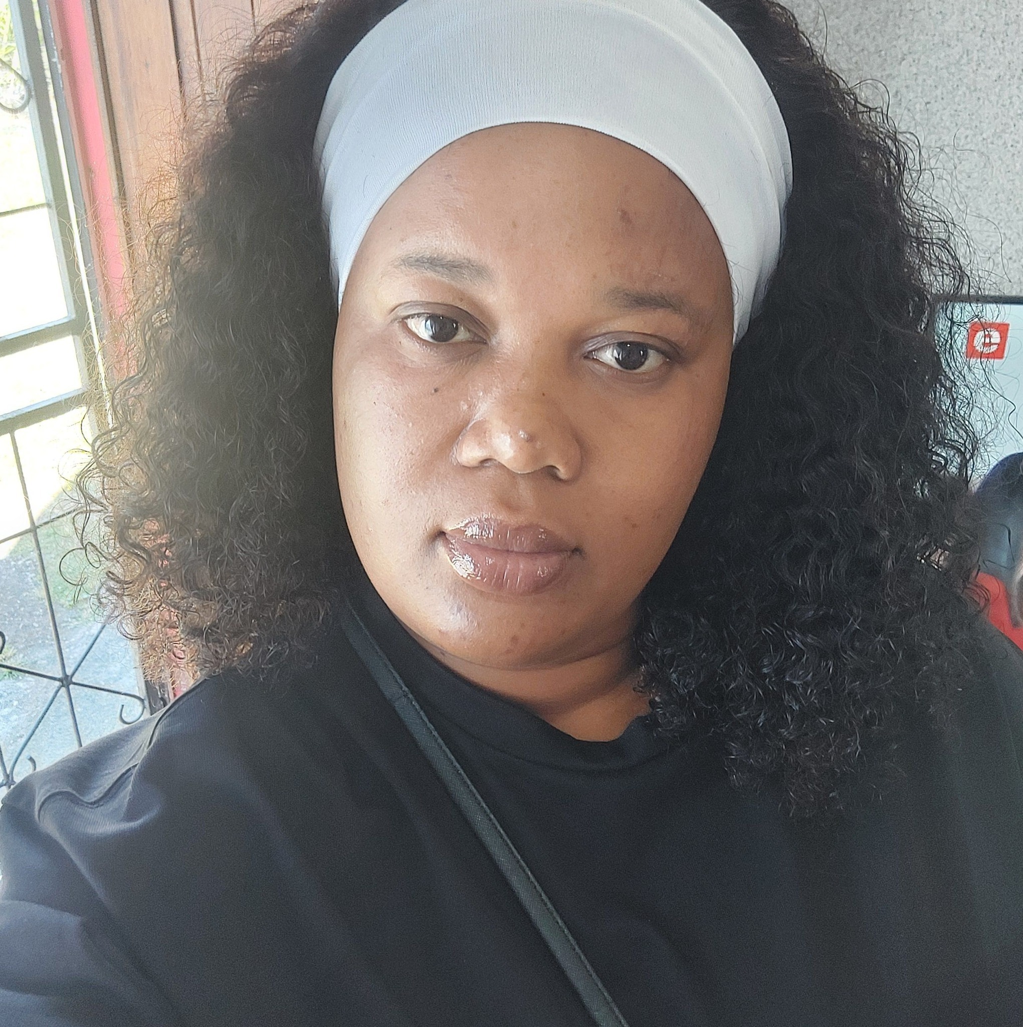 Weekend siye koTolo sikhaphe chomie yam. Also focus on the hair ...