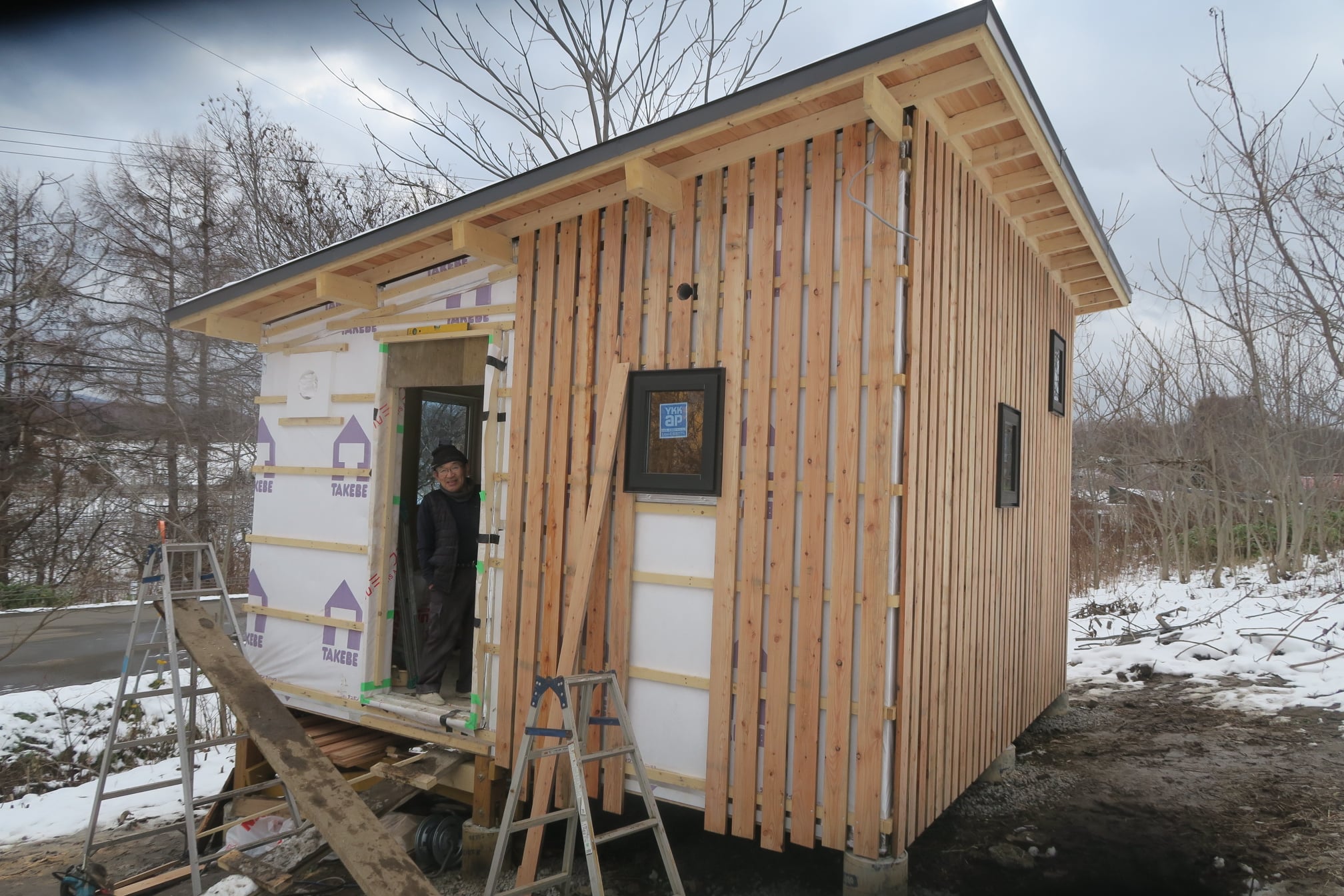 室内の家具類が入るとタイニーハウスという風情ではなく 立派な住宅 Hepp 北海道エコビレッジ推進プロジェクト Facebook