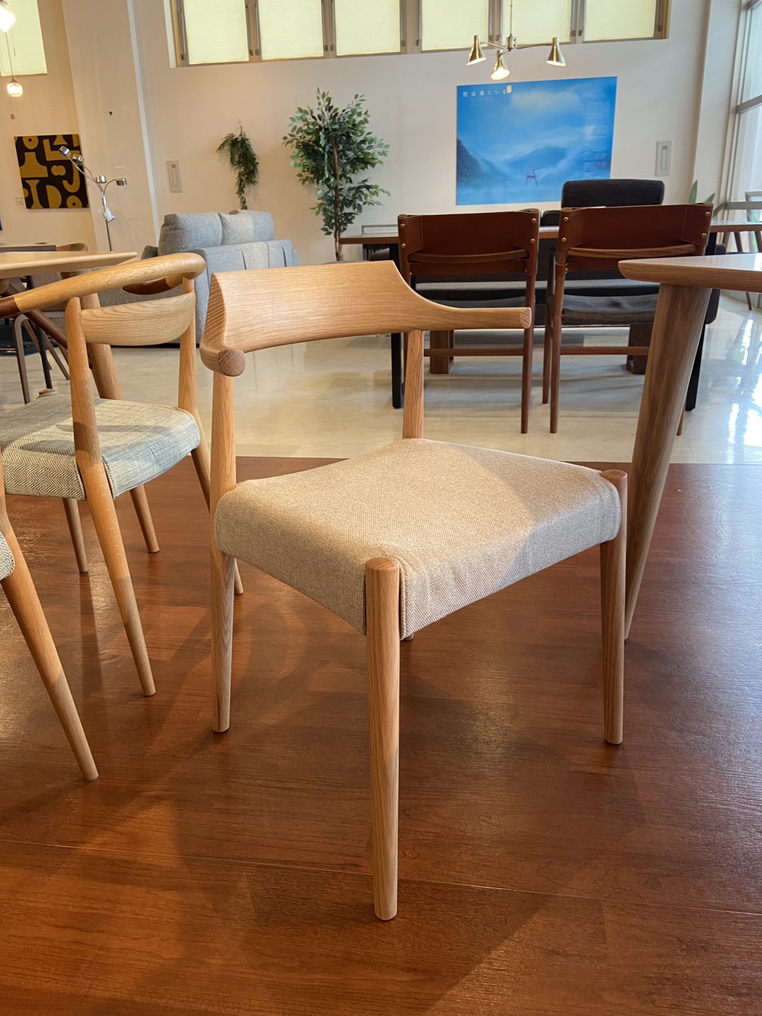 kitokiのdesk cabinet DK06が入荷してきました。 天然木無垢材の質感を