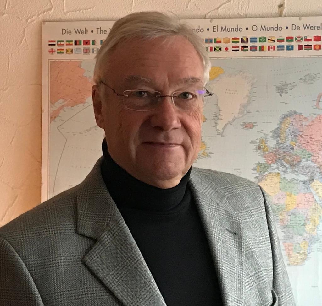 AzubMe - Den Abschluss unserer Vorstellungsrunde macht Dr.... | Facebook