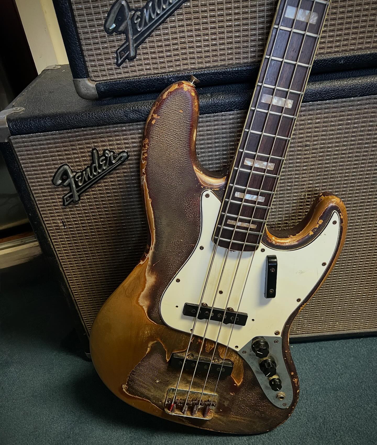 Why old bass fenders look like Jaco's due to nitrocellulose lacquer