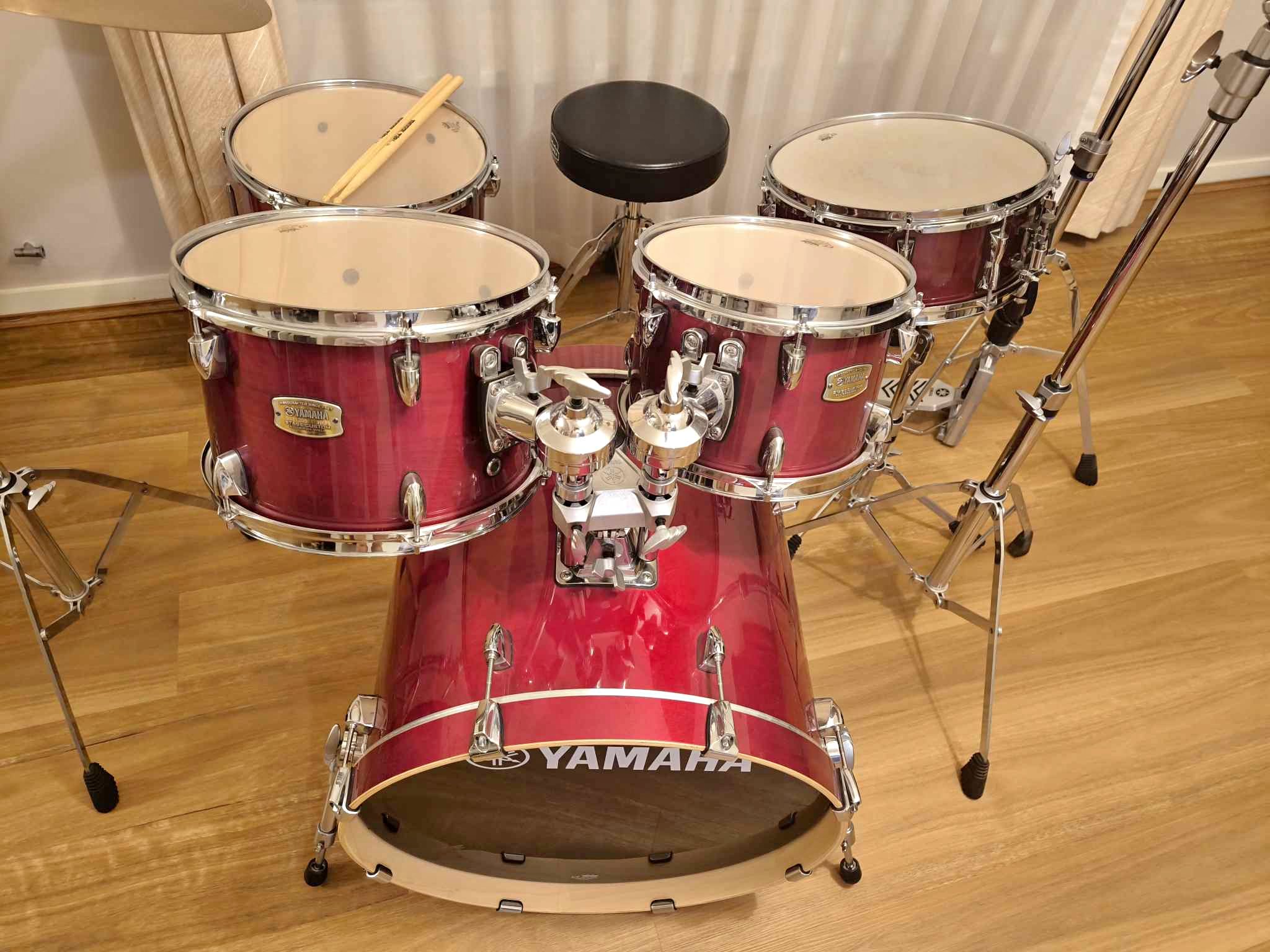 Yamaha Stage Custom Birch 5-Piece Drum Kit +Stool + Zildjian ZBT ...