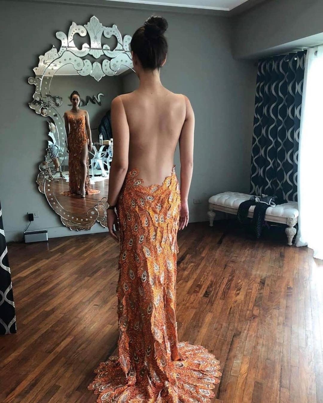 catriona grey lava dress LOOK : The winning iconic Gown of our Miss Universe 2018 Gray by Mak Tang in color variants Though red is undeniably the best color for lava gown as it catriona gray lava gown