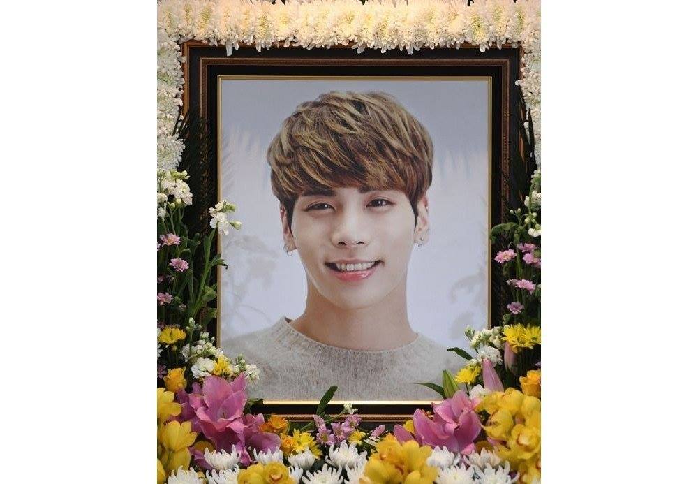 SHINee's Key dedicated a handwritten letter to Jonghyun. 