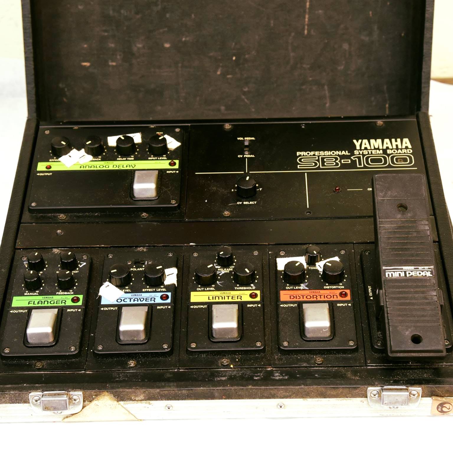 reverb.com - This is the exact Yamaha SB-100 used during King