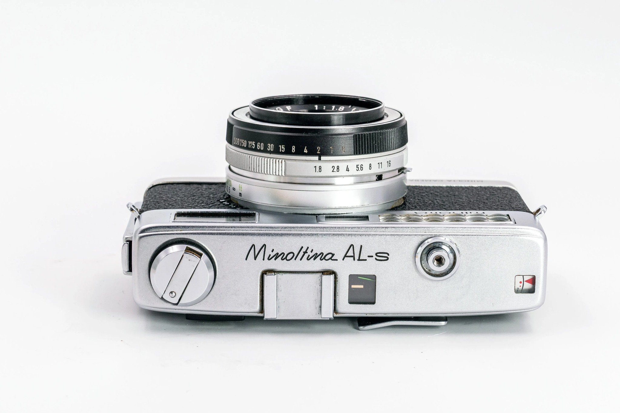 Minoltina S: a compact Minolta range finder with 40mm f1.8 lens