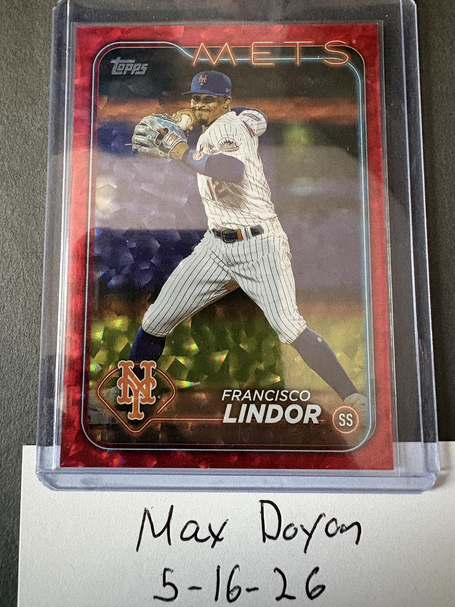 We love seeing Lindor autos back in packs... Chase this card in 