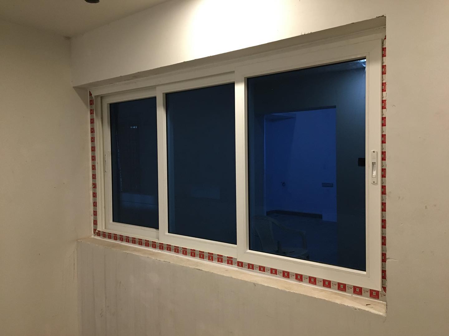 MAX Windows