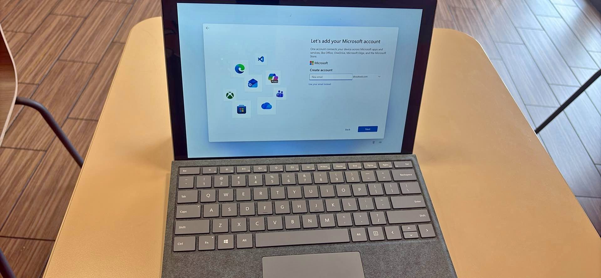 Surface Pro 7/1866/8GB/128GB/Office2021/Win11