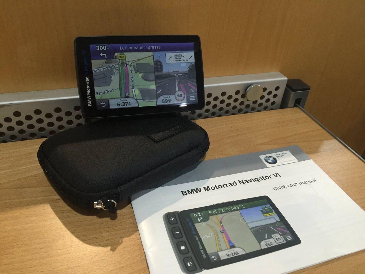 Never Get Lost Again! Look a New Navigator 6. BMW Motorrad have