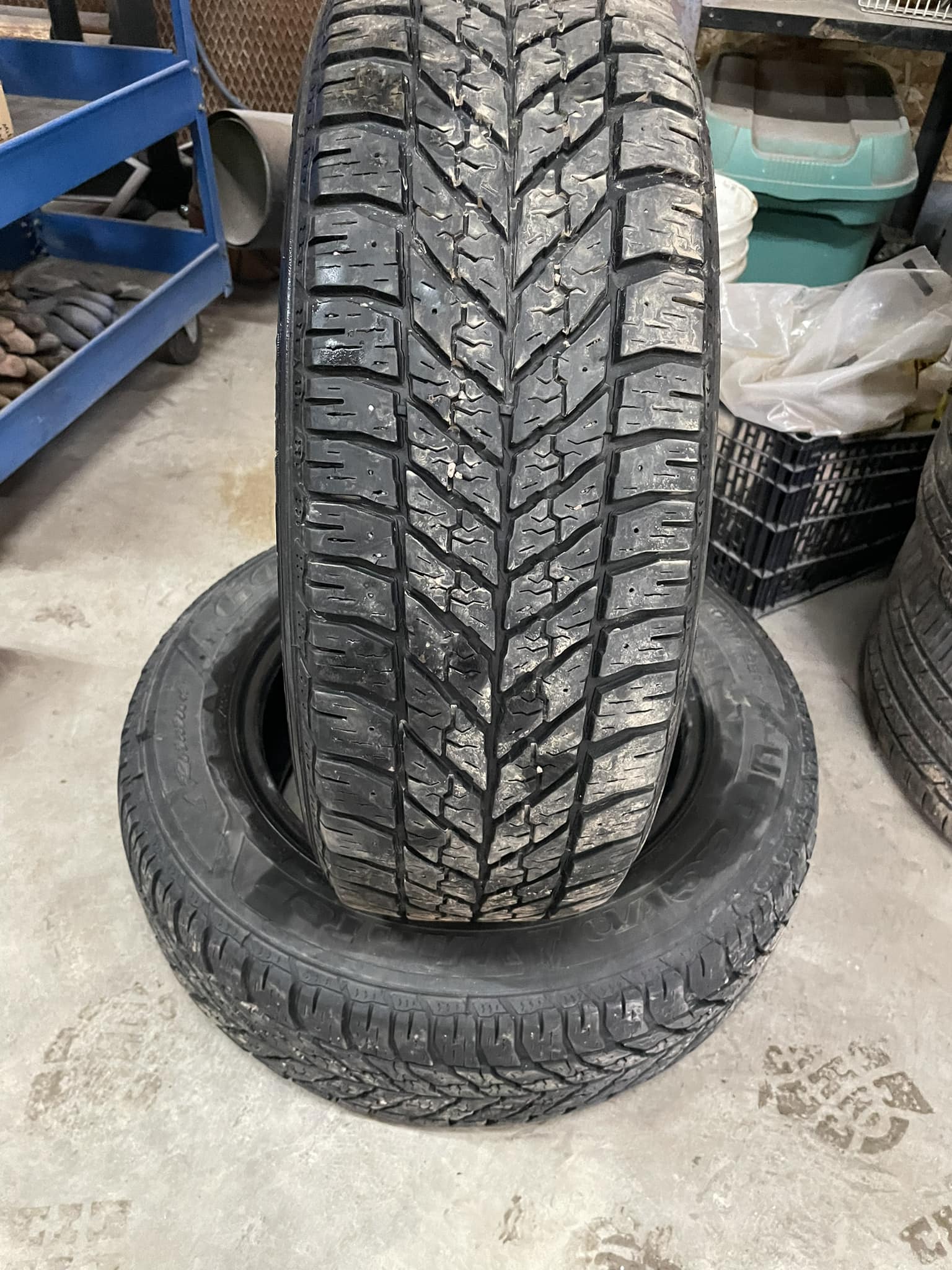 $399 Set of 4 Goodyear EfficientGrip Performance Tires 215/60R16 