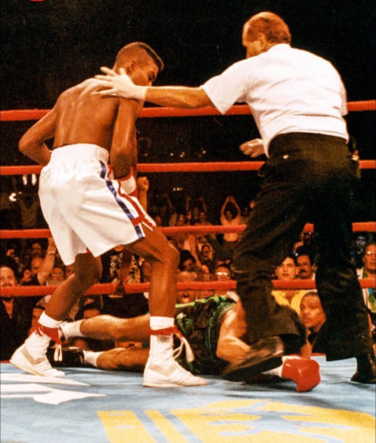 Felix 'Tito' Trinidad defends IBF belt