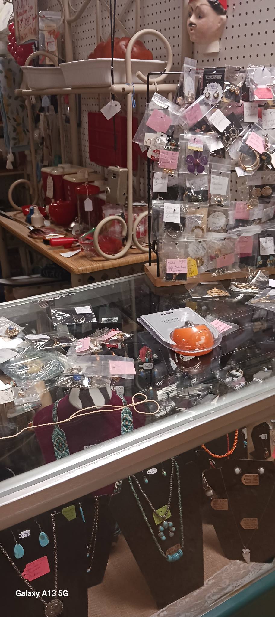 Crossro - Crossroads Treasures Antique Store in Wagoner, OK
