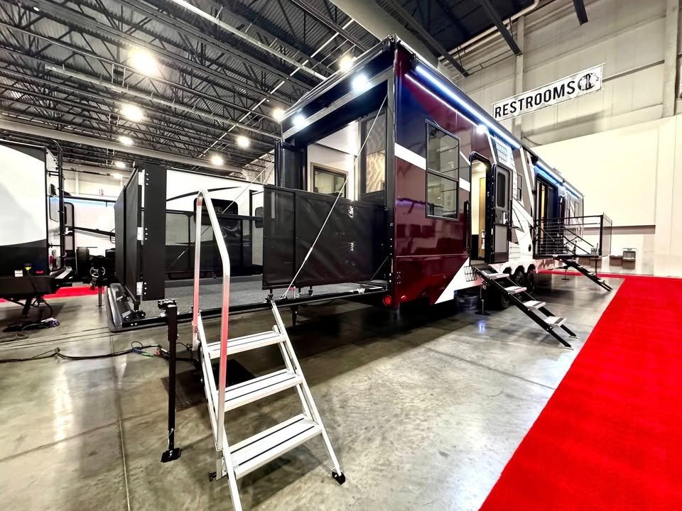 2026 Optimus Prime Freedom Edition Keystone Raptor 444 - RVs & Campers ...