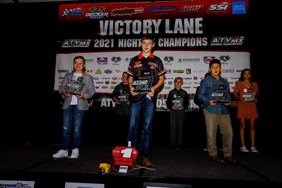 Powell Racing - Pictures by Ph3 Photos from the banquet!...
