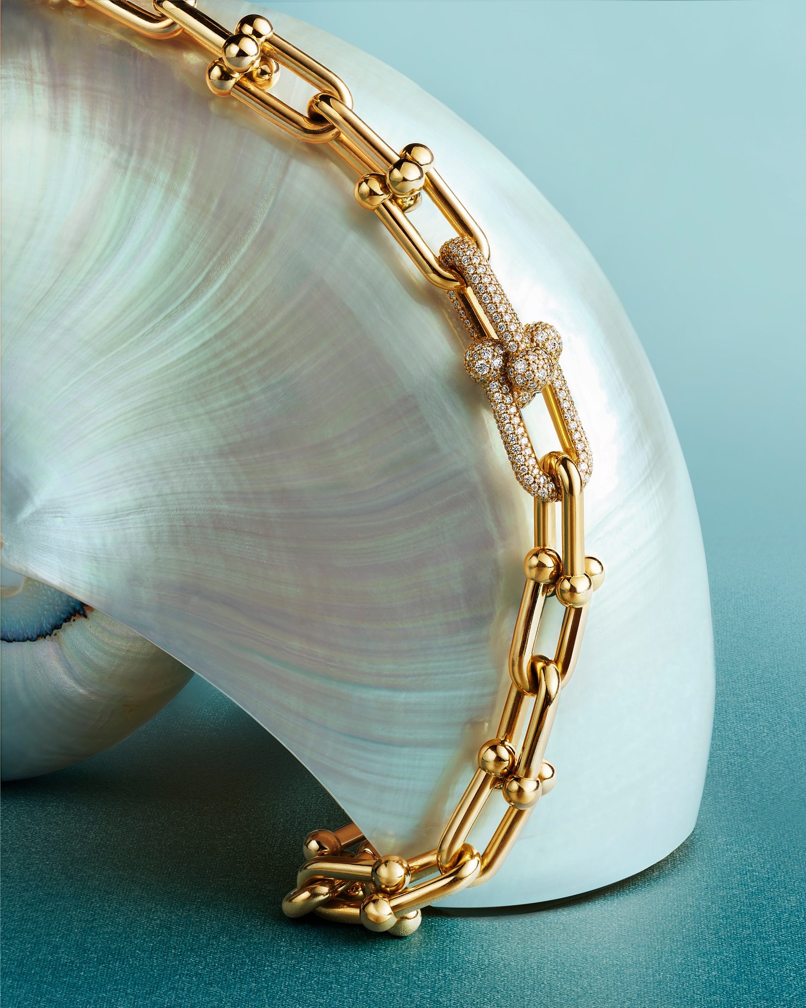 Tiffany - One bold collection, two new ways to wear it. Get