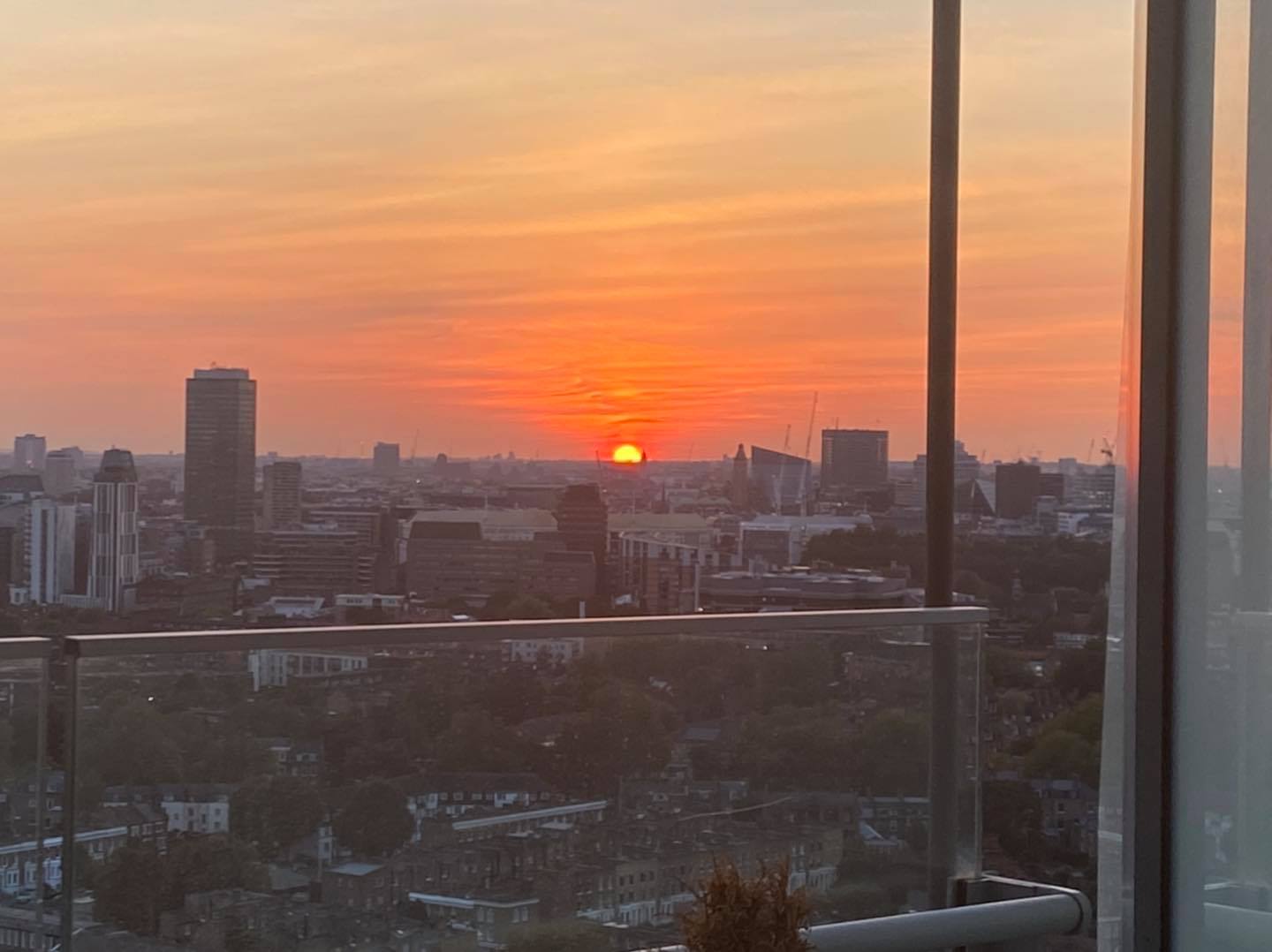 Dj Kerol Garcia Sunset In London Facebook