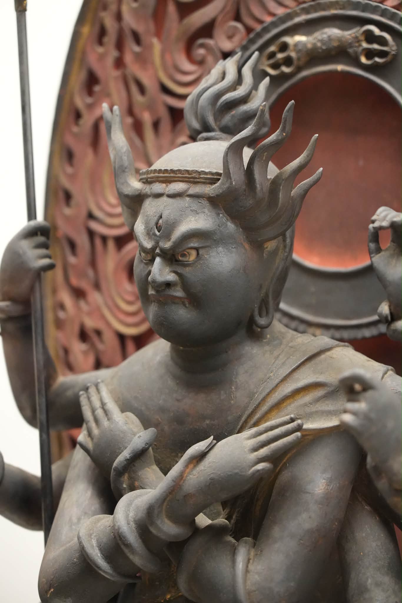 愛知県岡崎の瀧山寺宝物館に安置されている刀ハ毘沙門天像です