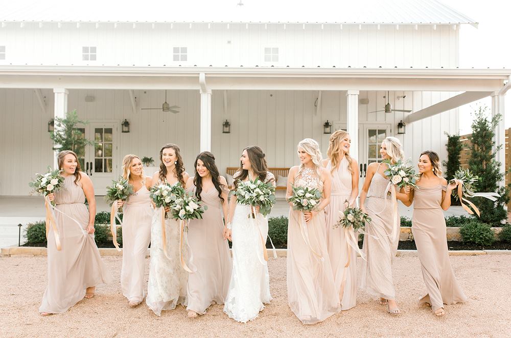 wedding mocha bridesmaid dresses Gorgeous weather and a perfect location for an outdoor wedding! We are so happy two of your bridesmaids chose our to be a big part of your big day, they Clinton Blue Dress Epstein abiye elbise it pairs seamlessly with US Size:26W shades of brown bridesmaid dresses