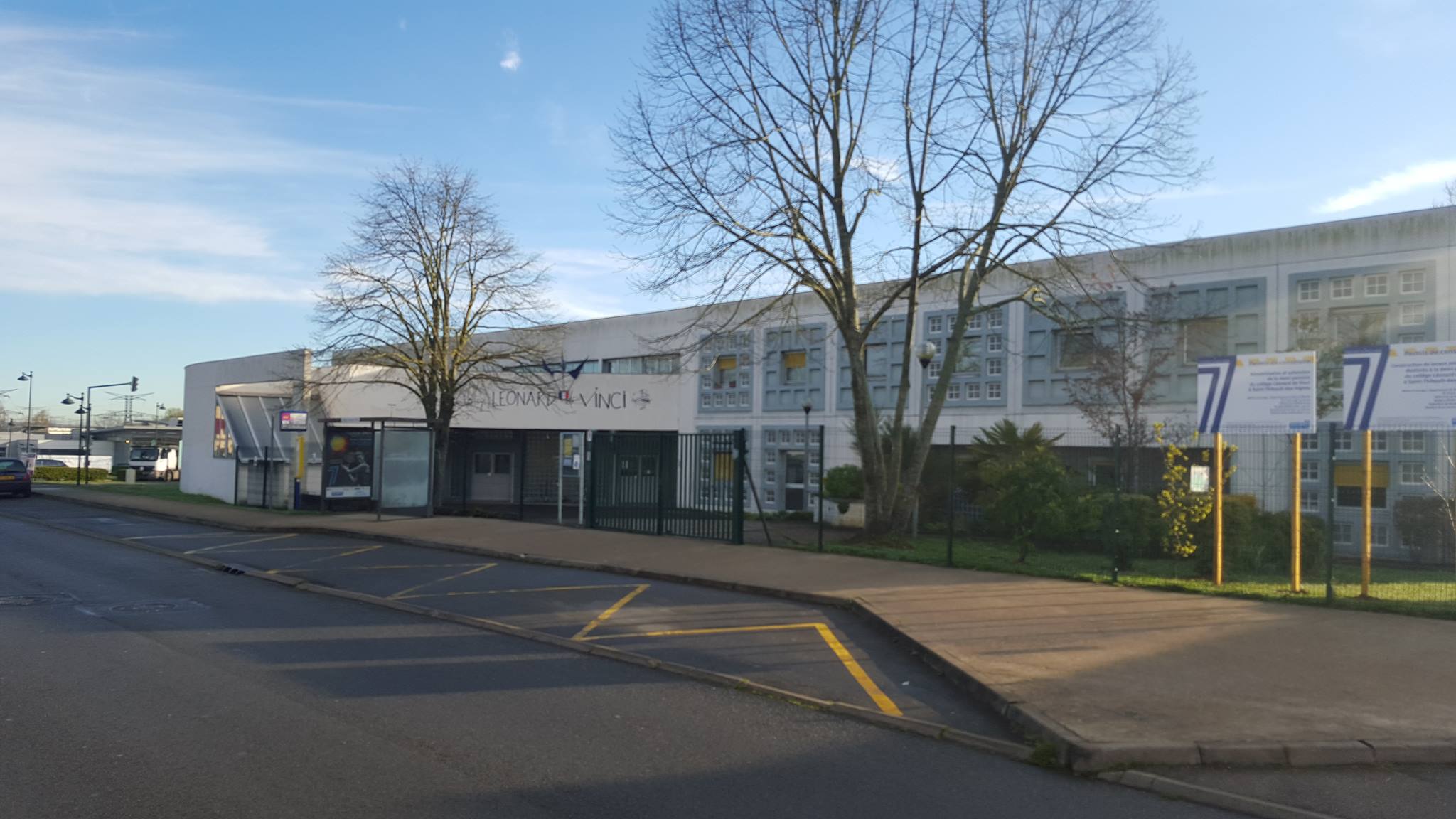 Collège Léonard De Vinci Saint Thibault Des Vignes