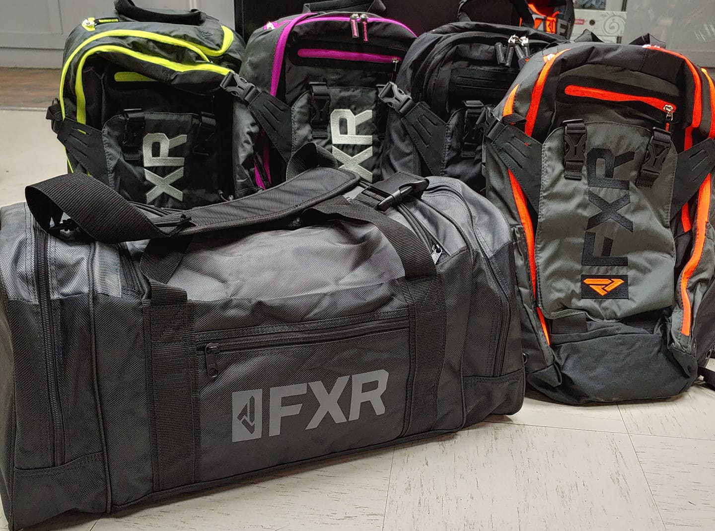 Panoramique52 - On a les sacs FXR parfaits pour rider ou...