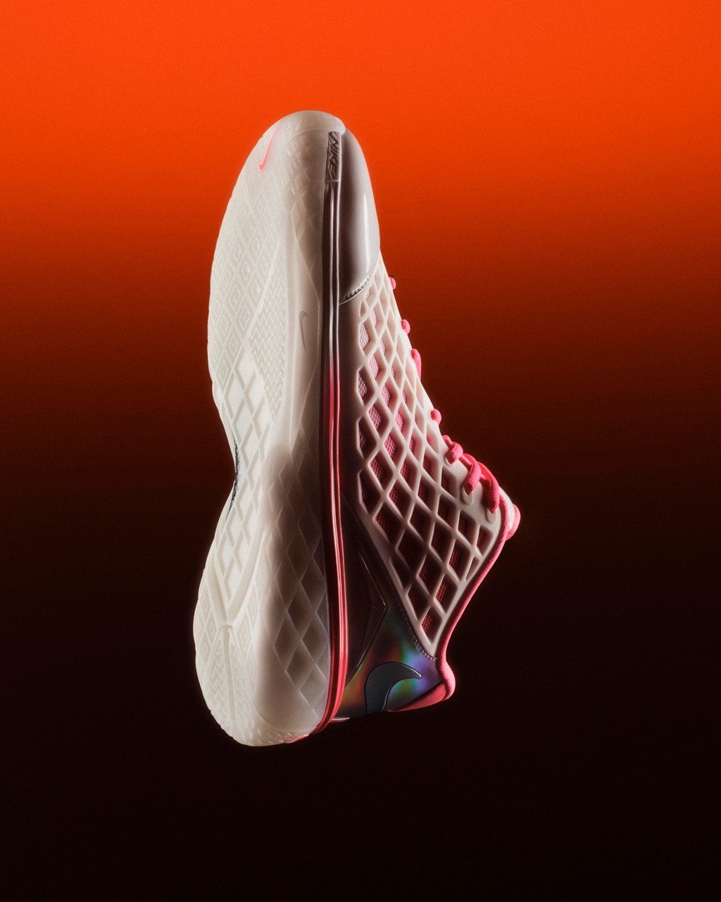 Right for the game's brightest stars. The Kobe 3 “Sail and Hot