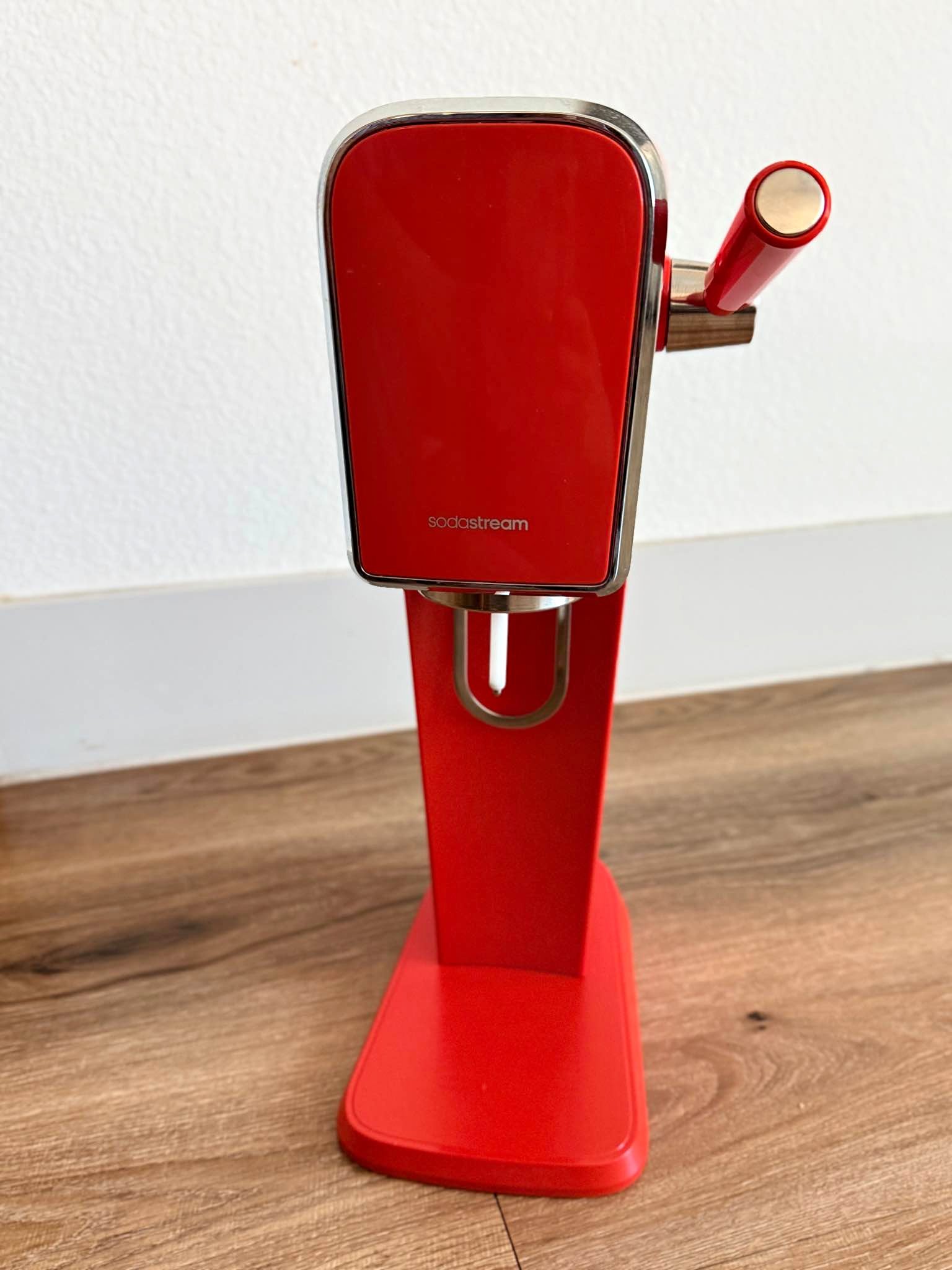 SodaStream Sparkling Water Maker - Red( Excellent Condition) - Soda ...