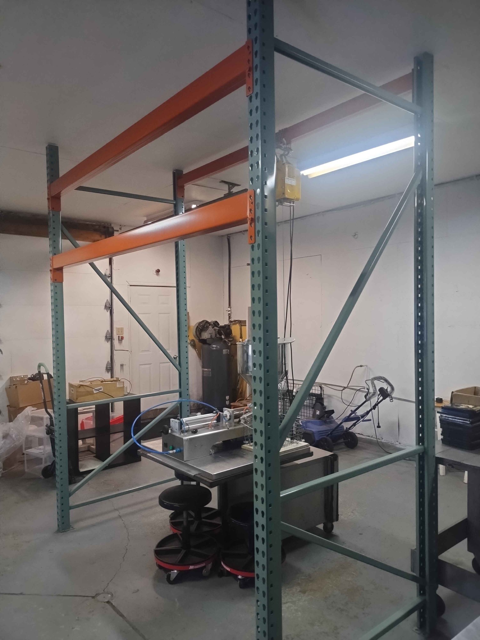 Racking à palette - Wall Shelves & Ledges - Laval, Quebec | Facebook ...