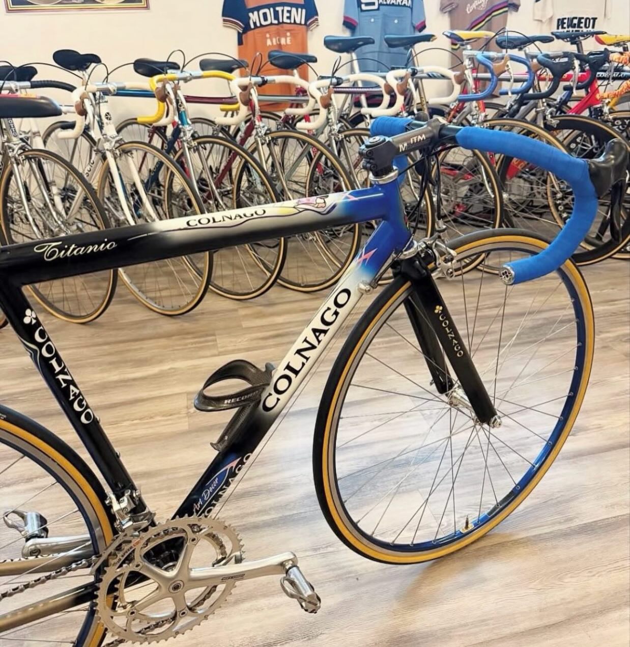 Stunning 2000 COLNAGO Oval Titanio Art Decor, top tube 53cm, full