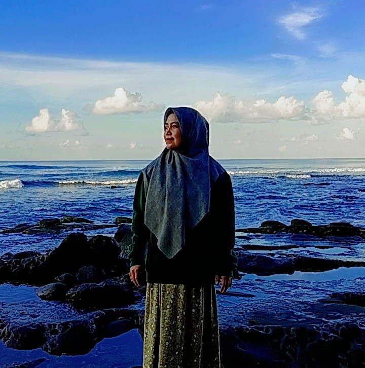 Novianti Emes