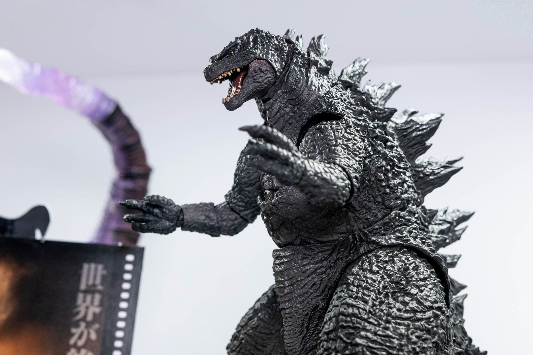 SDCC 2025 S.H.MonsterArts Godzilla (2014) -Movie Graphic Plus 