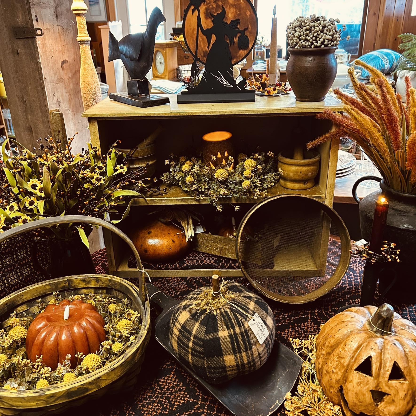 I took a solo trip to Brookfield... - Homestead Primitives | Facebook