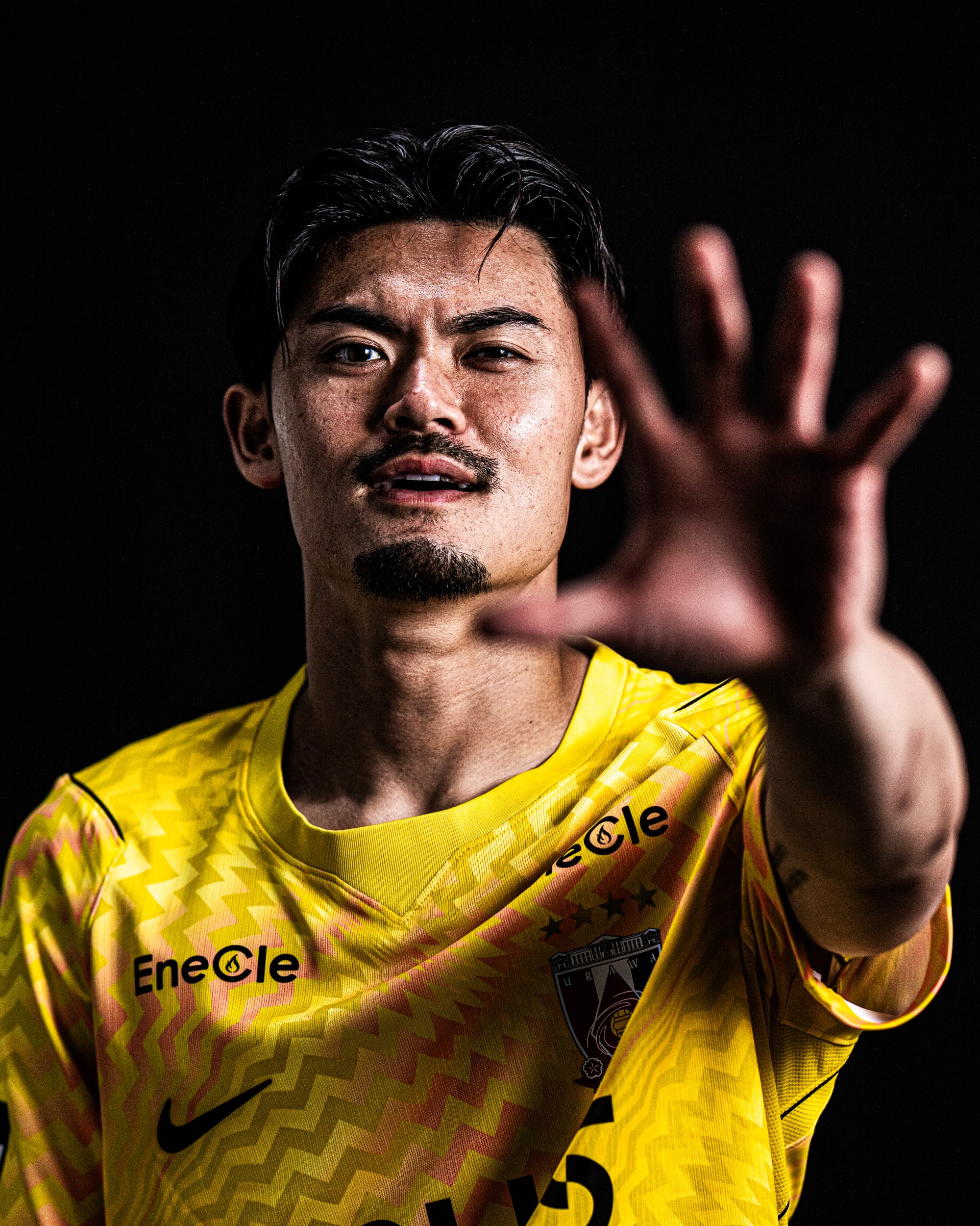 No.1 西川周作 NAME | 𝗦𝗛𝗨𝗦𝗔𝗞𝗨 𝗡𝗜𝗦𝗛𝗜𝗞𝗔𝗪𝗔 POSITION