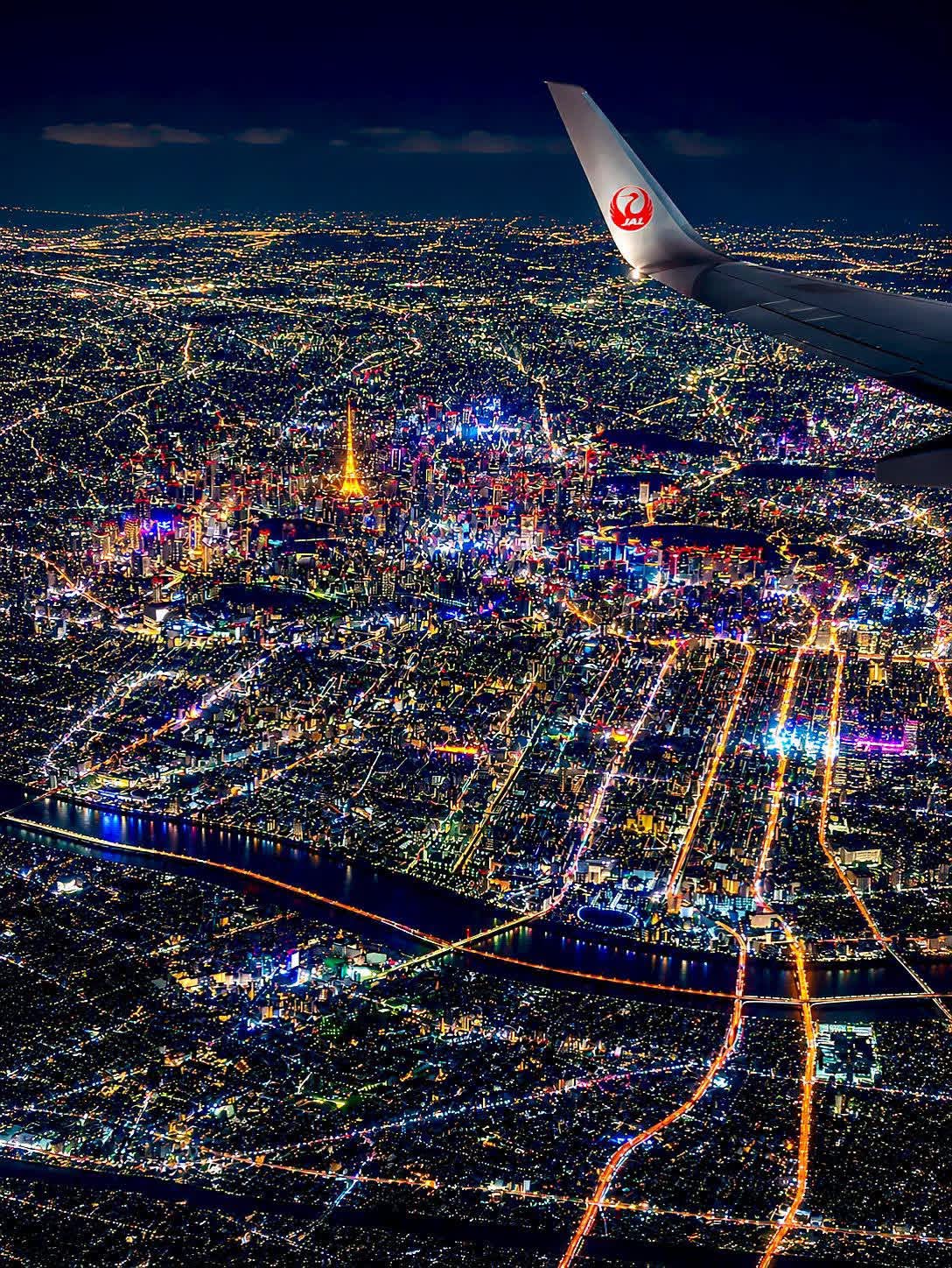 Night View of Tokyo from airplane, Japan 🇯🇵