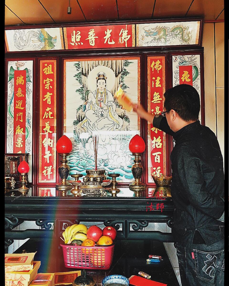 5尺8 觀音單尊 黃底九品朱砂聯神彩a100158 拜拜就找我 神桌工廠 神桌 神尊 神桌價格 神桌擺飾 神桌尺寸 神桌設計 神 桌回收 祖先牌 公媽龕 神像 拜拜水果 拜拜用品 佛俱 台中神桌 神桌風水 拜拜習俗 佛俱店 安神位 命理老師 擇日