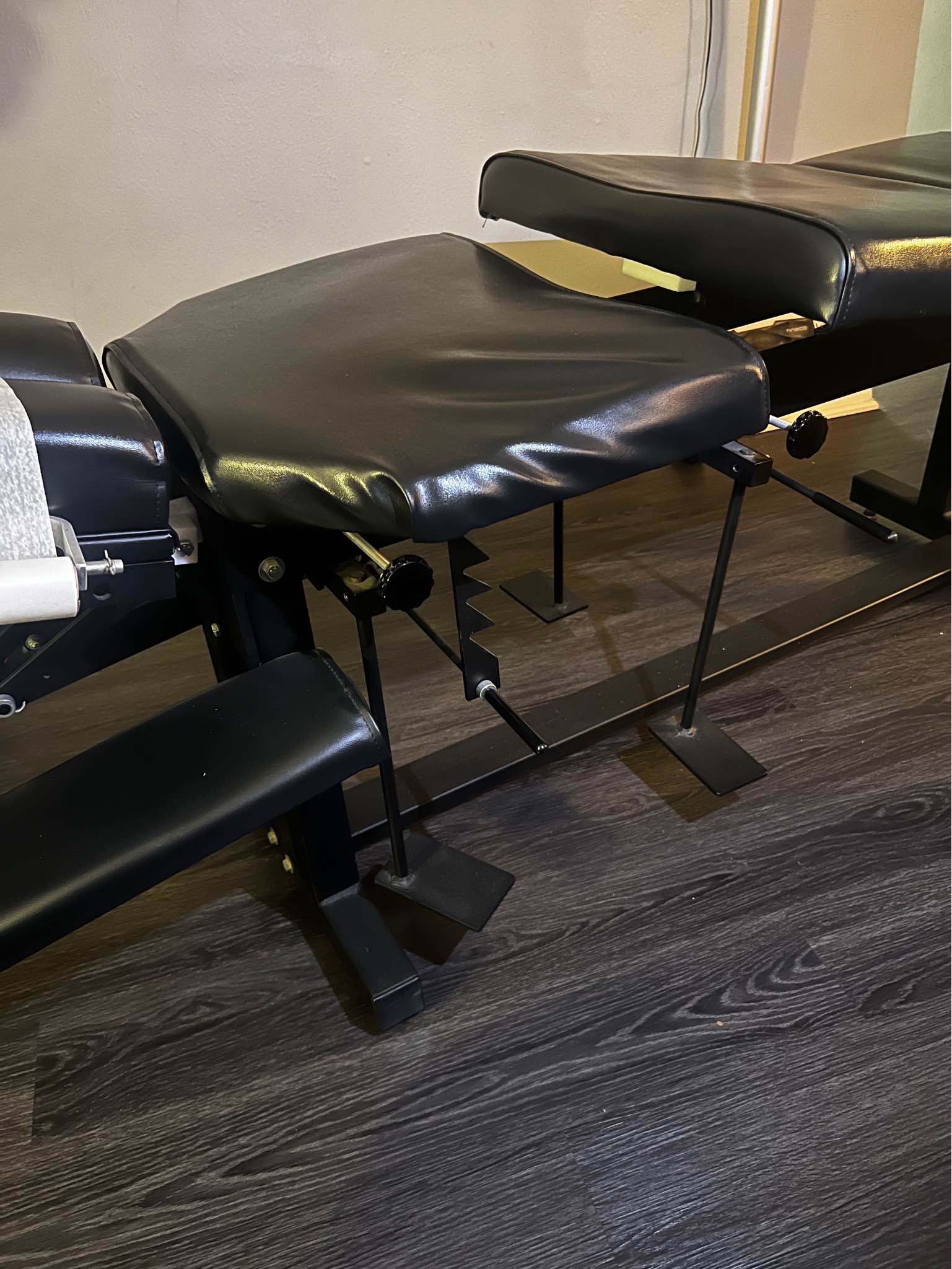 Chiropractic table with drops - OBO - Massage Tables - Bloomington ...