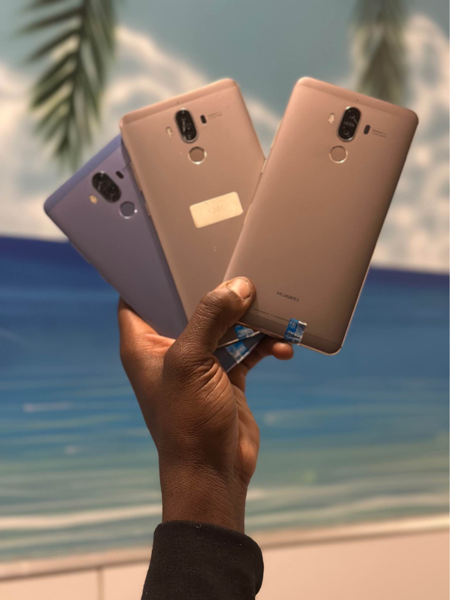 Huawei mate 9 64Gb fully functional available with strong
