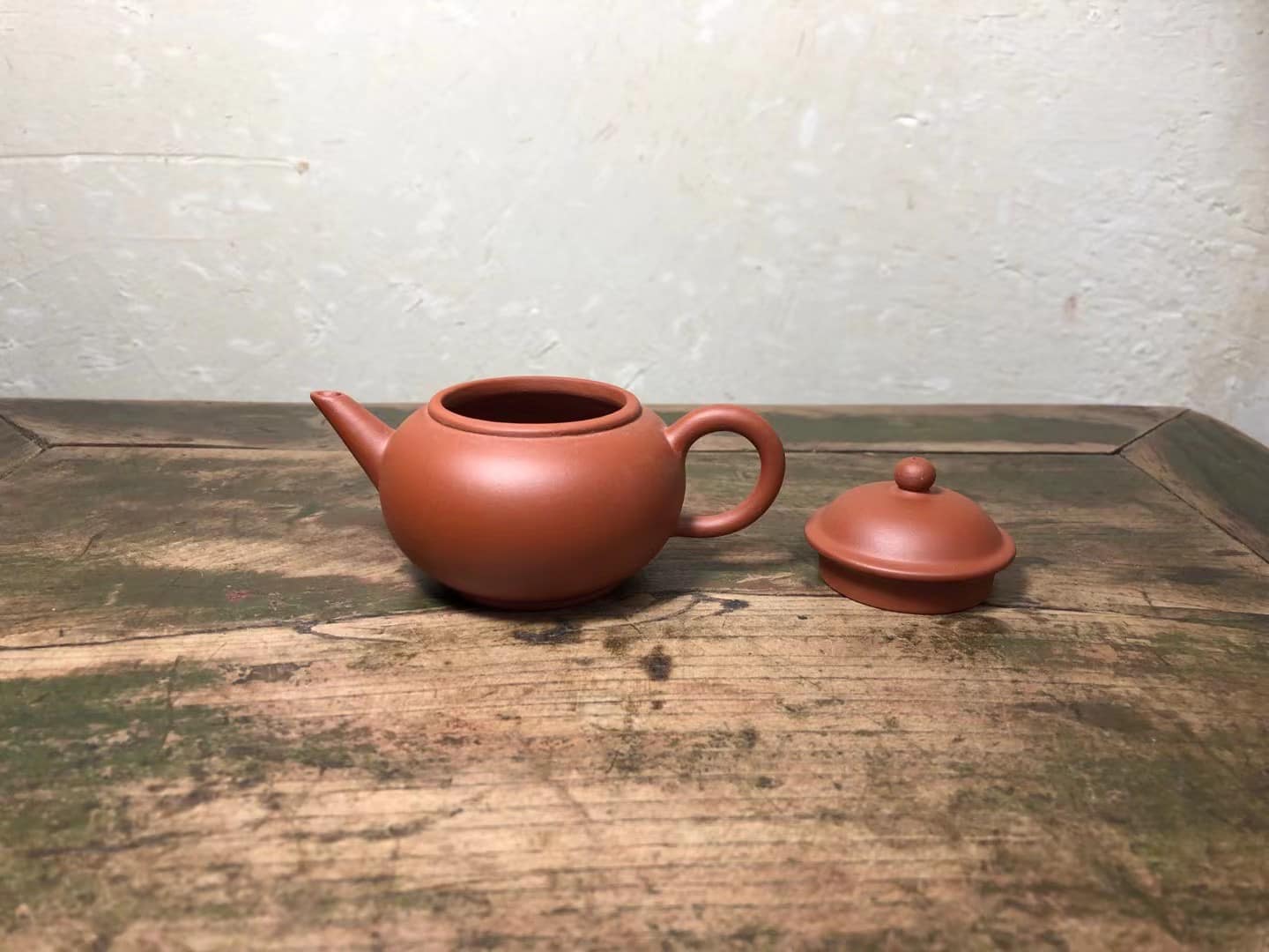 名称】宜兴紫砂一厂六杯水平壶【泥料】老料红泥【年代】60年代初期【印