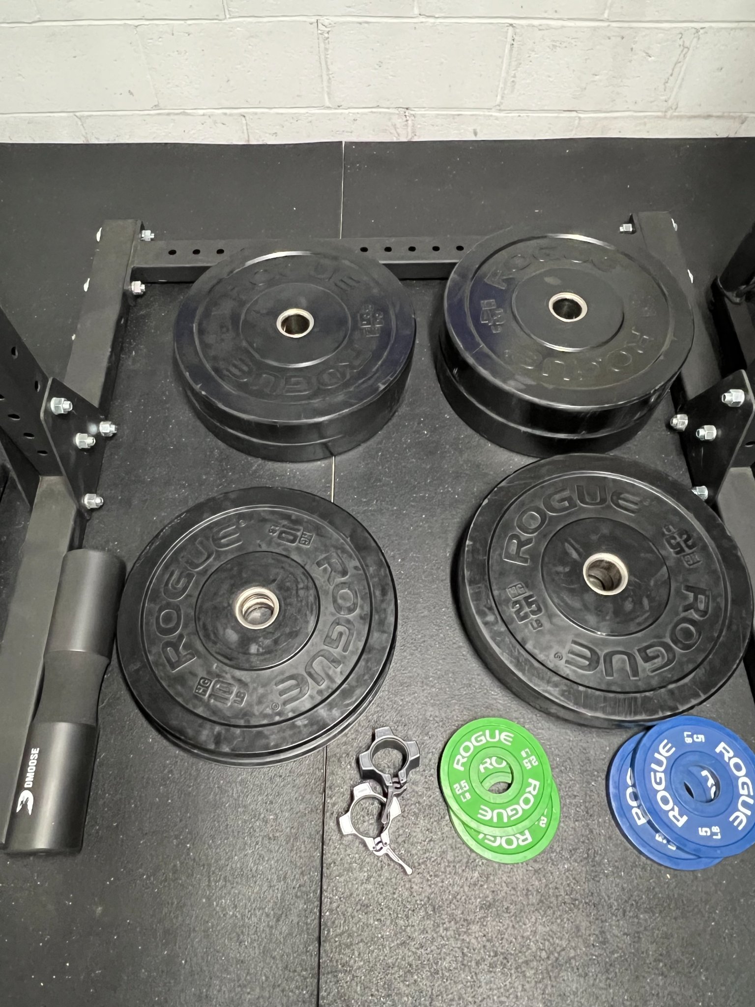 Rogue Monster Lite Rack + Rogue Barbell + Full Bumper Set + Accessories ...