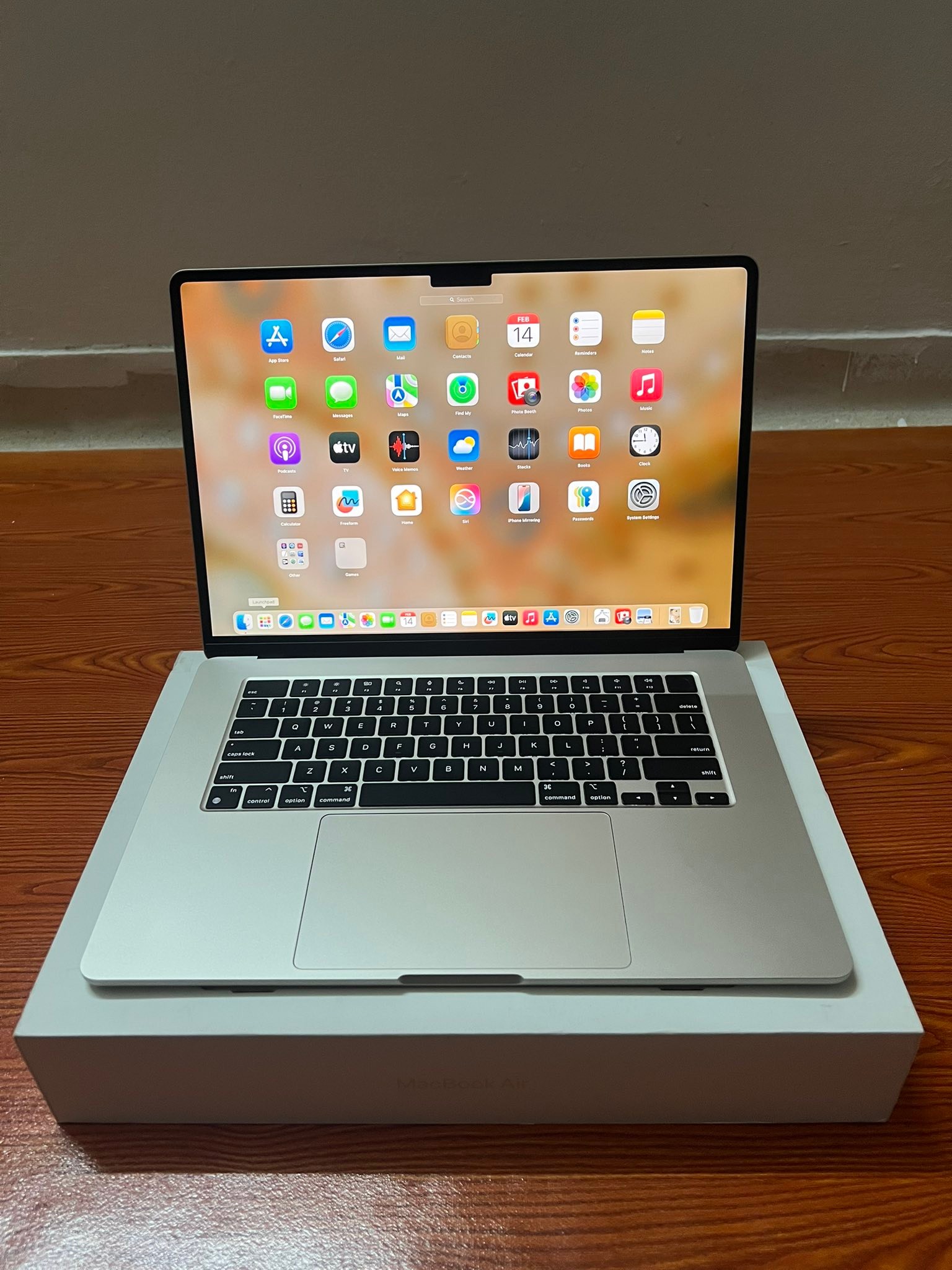 MacBook Air M1 2020 8GB 256GB バッテリー93% Amazon.com: Apple