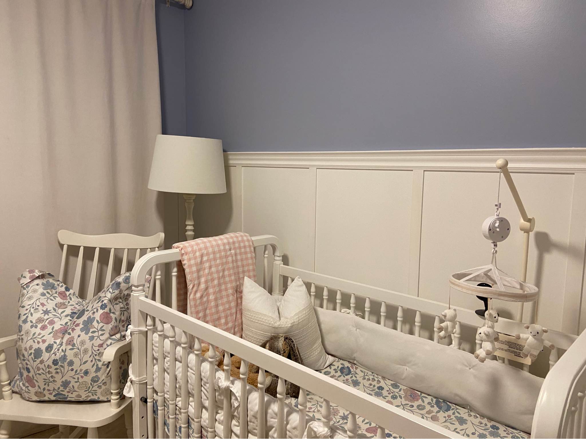 Pottery Barn Crib Bumperpads/ Bumpers - Velvet - White - Excellent