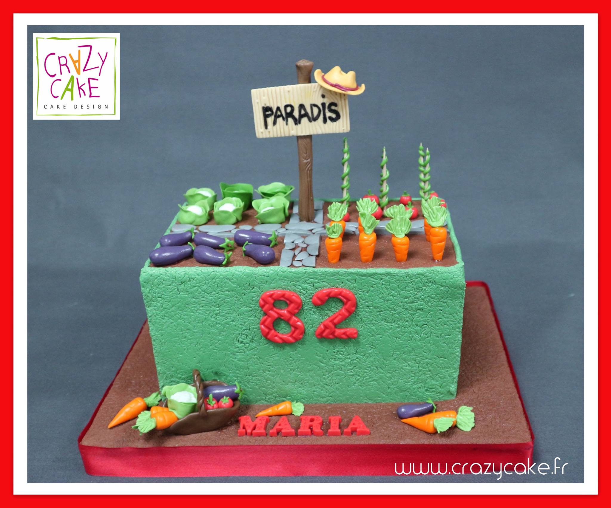 Crazy Cake Vous Cherchez Un Coin De Paradis Crazy Cake L A Cree Voici Le Gateau De Maria Qui Vient De Souffler Ses Bougies Elle Adore Son Potager Et L Appelle Paradis