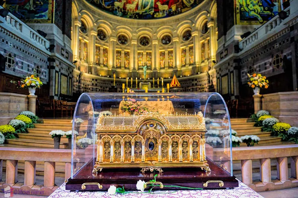 The Relics of St. Therese of Lisieux in St. Louis