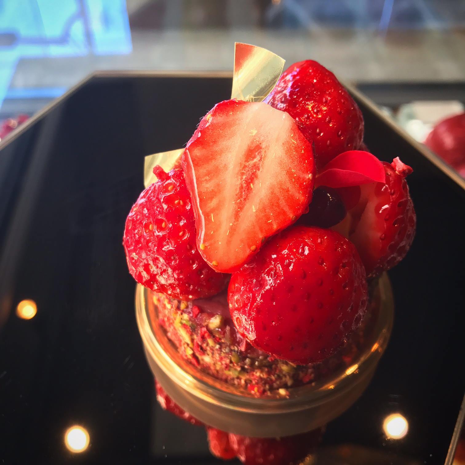 Libertable - 【季節限定ガトーのご紹介】 リベルターブル赤坂店には先日より、... | Facebook