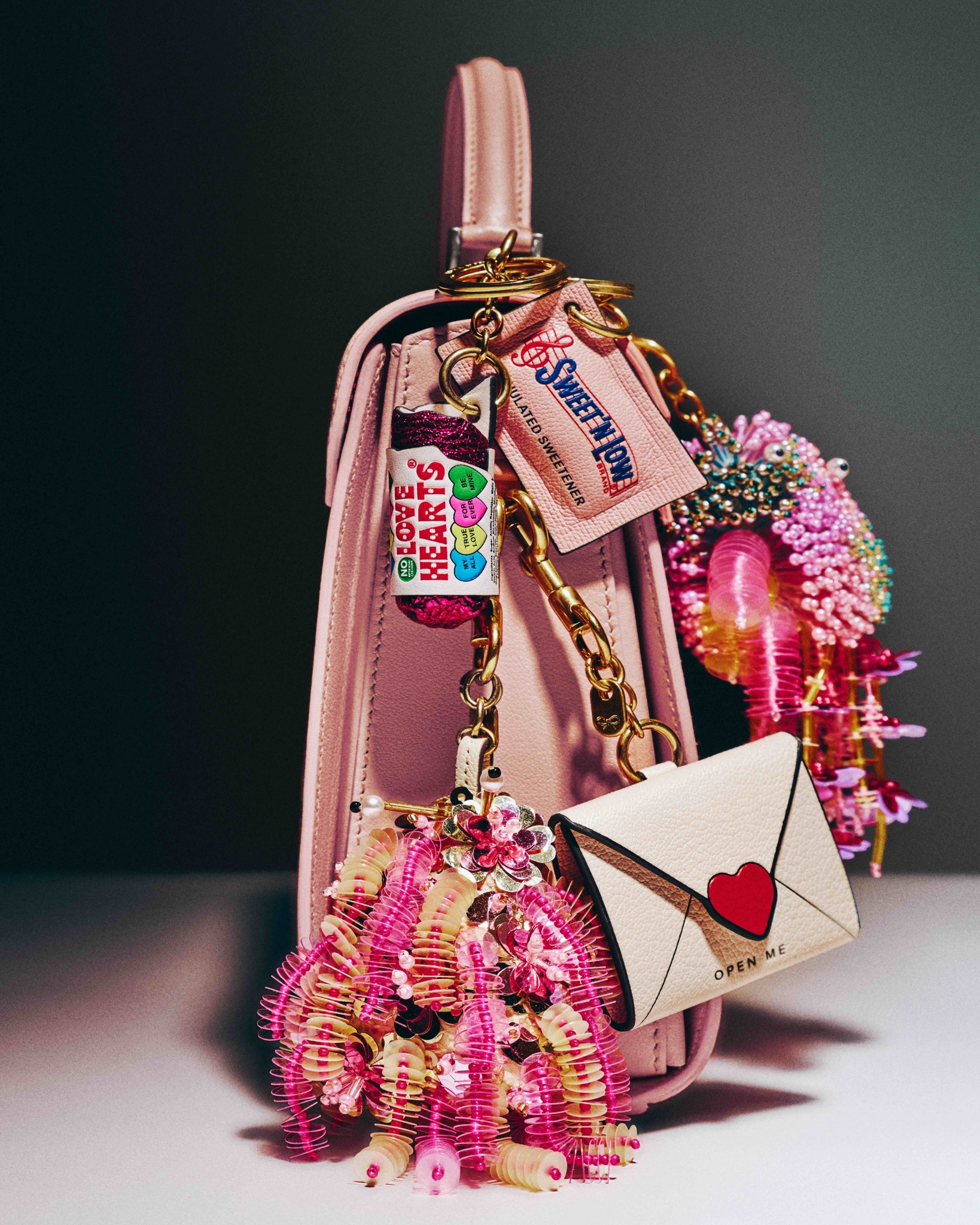 Anya's Tuck Shop Universal Bag ミニ Anya - Anya's Tuck Shop Universal Bag The latest #UniversalBag is