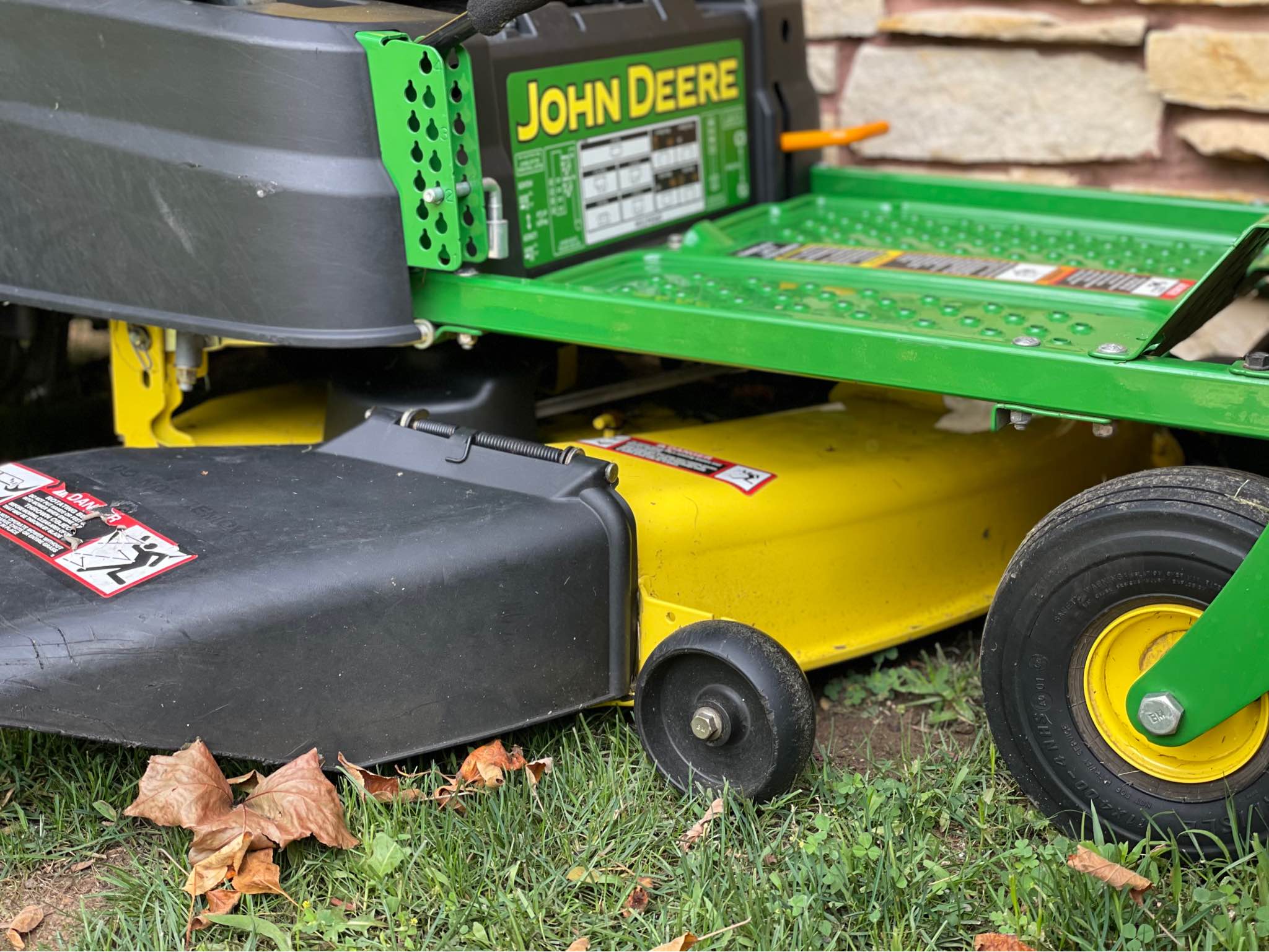 John Deere Z235 zero turn mower in great condition - Commercial ...