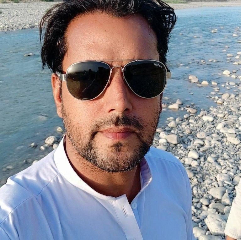 Khadim Hussain - اڄ صبح جو اسان جي ڪالوني مٿا هڪ ڊرون... | Facebook