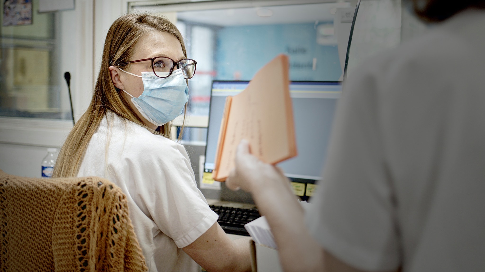 Samu-Urgences de France - Ils sont en première ligne aux urgences, les ...