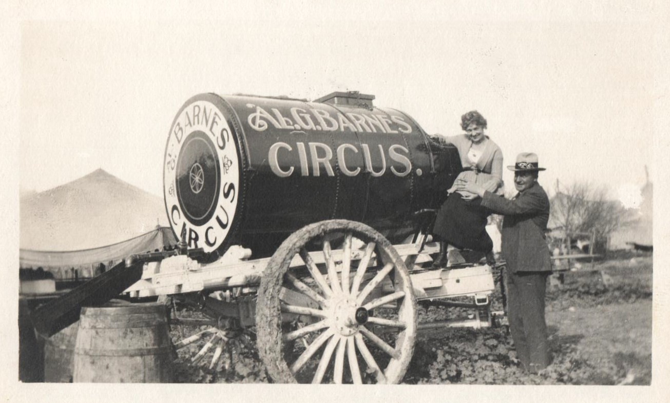 【CIRCUS】 Zacchini cannon truck history and restoration